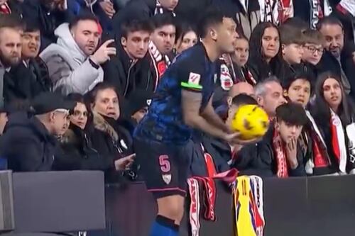 Lucas Ocampos se pronuncia sobre el desagradable momento donde un ‘hincha le toca la cola’