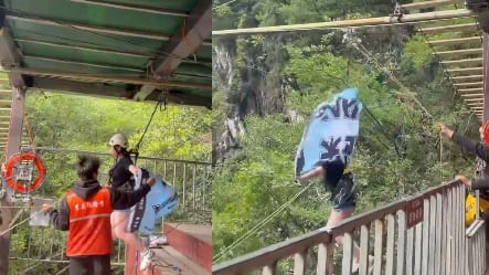 turista cae de una tirolesa en China