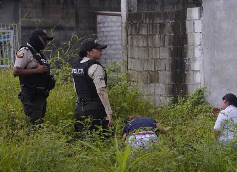 Ocho personas oriundas de Quito fueron halladas sin vida y con signos de tortura en Los Ríos