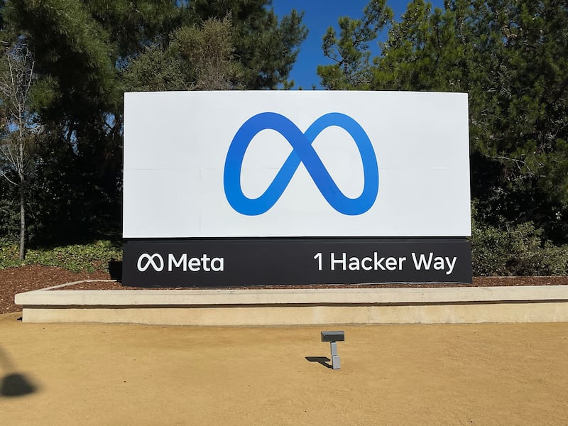 Imagen de archivo del logo de 'Meta'. EFE/EPA/JOHN G. MABANGLO