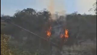 Incendio en Guápulo: todavía a focos activos