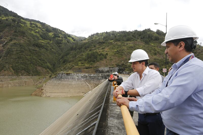 Cuenca,Ecuador 7 de mayo de 2024 El presidente de la republica Daniel Noboa Azin visito a la Central Hidroeléctrica Mazar para costatar que "Se ha recuperado alrededor de 18 metros, que representa el 35% del volumen útil del embalse.