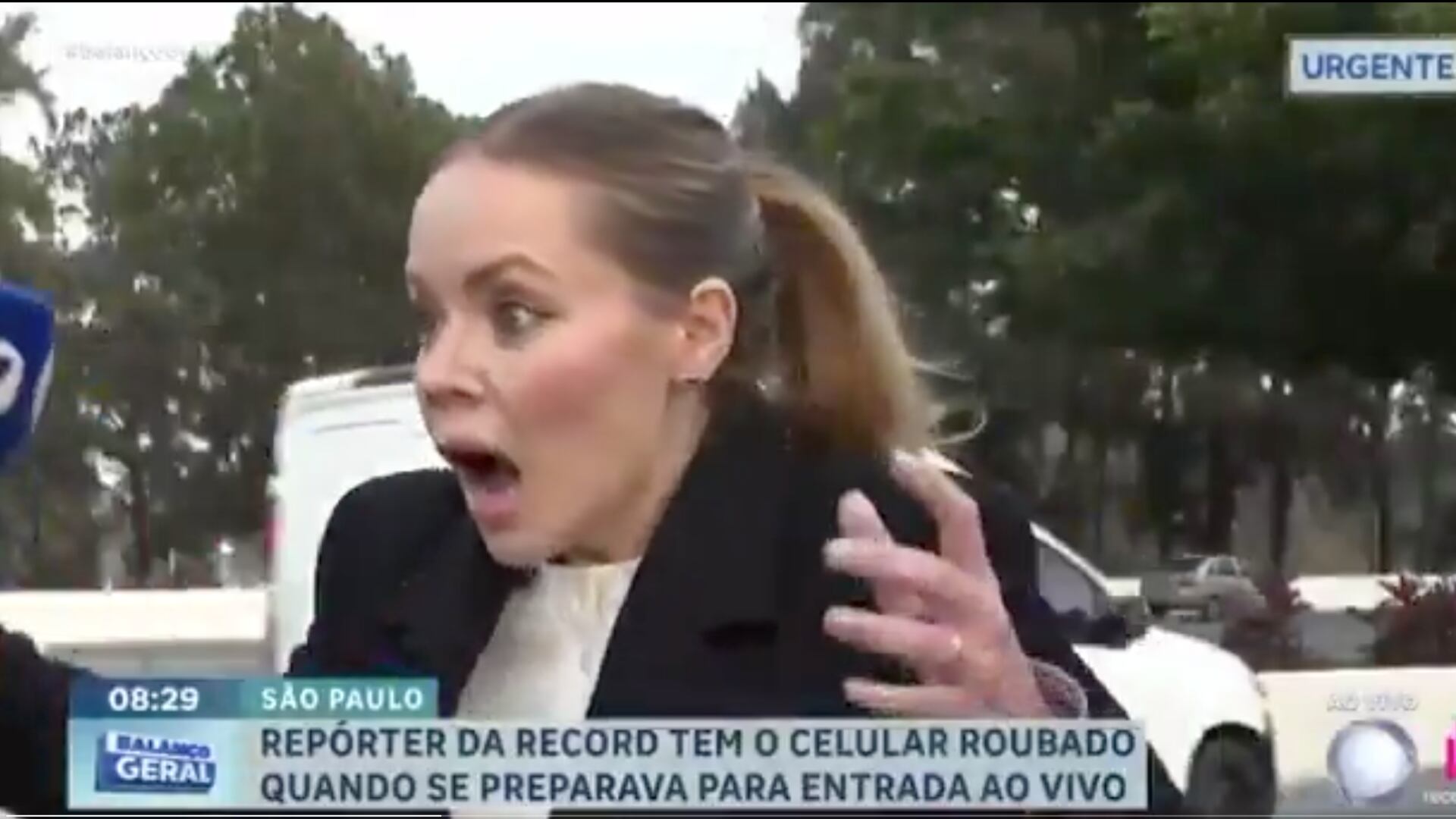 Periodista es asaltada en vivo