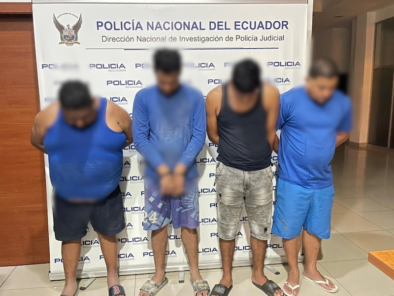 Desarticulan red que fabricaba medicamentos ilegales en Guayaquil