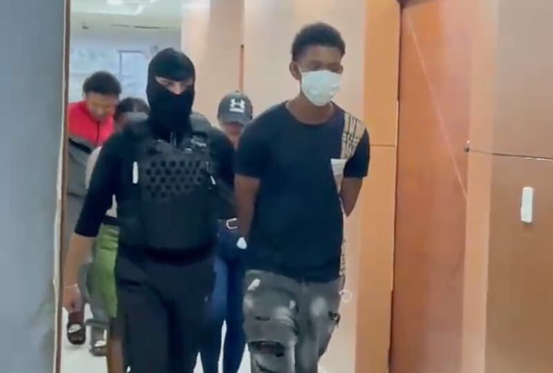 Capturan a presuntos integrantes de Los Tiguerones por el asesinato de dos policías y un futbolista en Esmeraldas