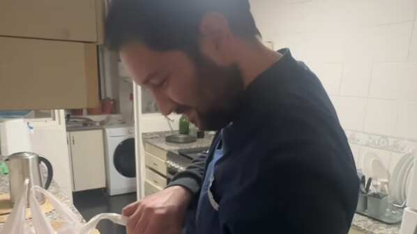 Viral: Sorprendió a su novio tras un "mal día" y desató elogios.