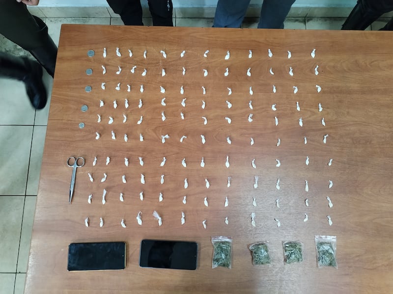 Escondía más de 100 paquetes de presunta droga en sus partes íntimas en Quito
