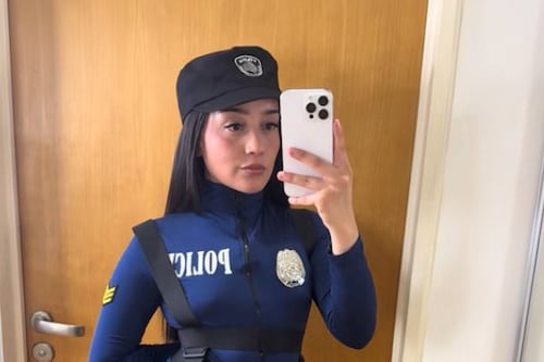 Oficial suspendida por videos provocativos en TikTok habla