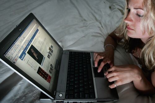 Esto es lo que gana Facebook gracias a sus likes, comentarios y hasta memes