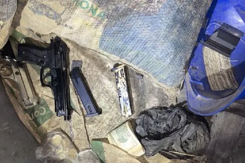 Policías son procesados por robo, tráfico de drogas y transporte de armas: habrían ejecutado falsos allanamientos