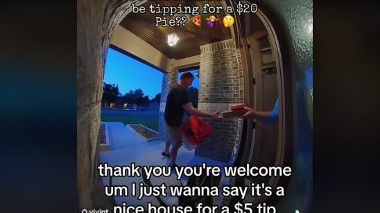 La reacción del repartidor es viral
