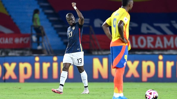 Enner Valencia nos da el triunfo ante Colombia.