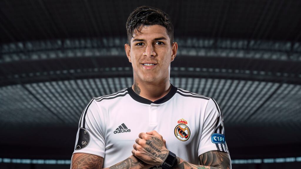 Piero Hincapié con la camiseta del Real Madrid según Inteligencia Artificial
