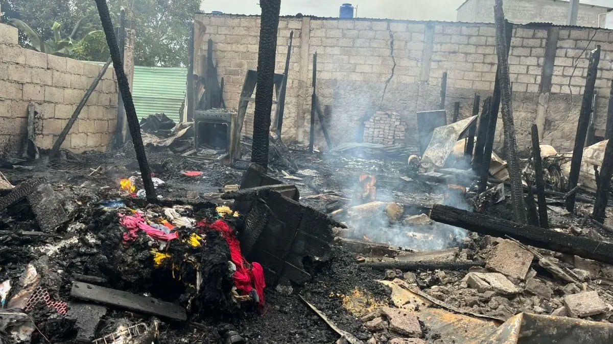 Grupo armado vestidos como policías atacó y causó explosión a una vivienda en Machala - Fuente: Policía Nacional