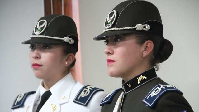 Mujeres policías