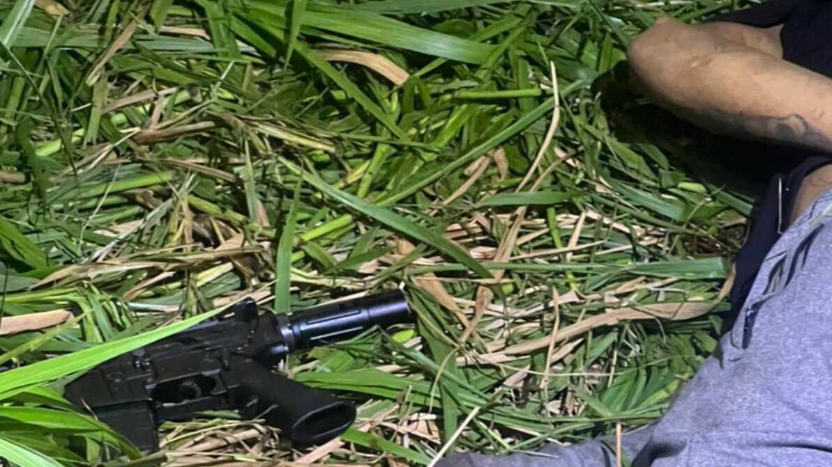 Abatieron a uno de los delincuentes que disparo contra varias personas que iba en un vehículo.