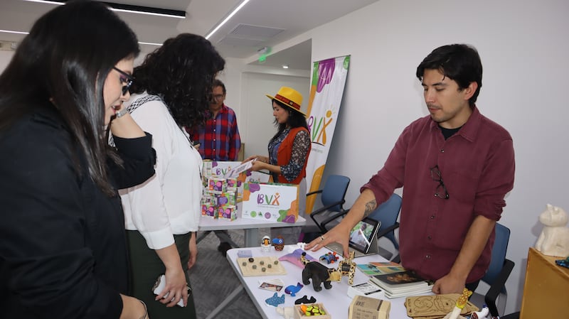 Emprendedores presentes en la reinauguración del Centro de Apoyo en Quito de UTPL