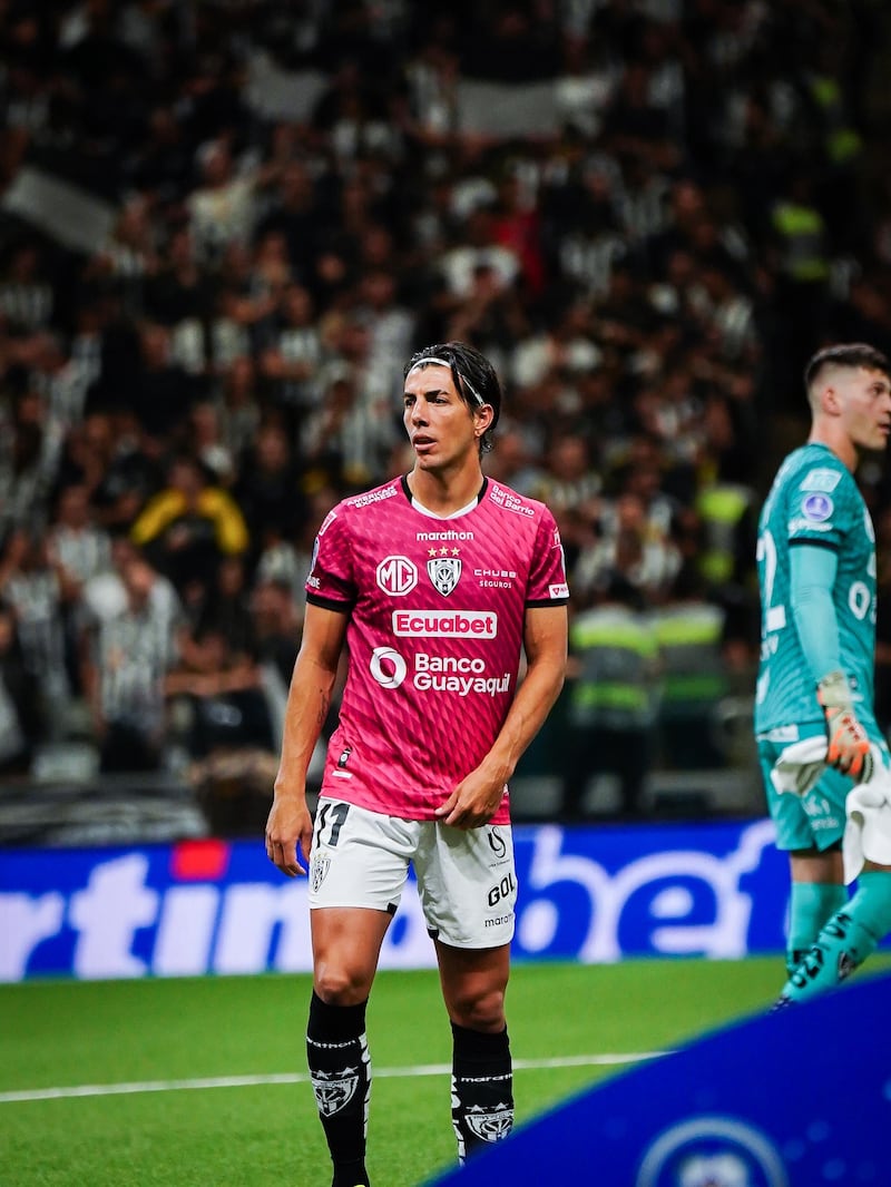 Independiente del Valle usa la camiseta de las hazañas.