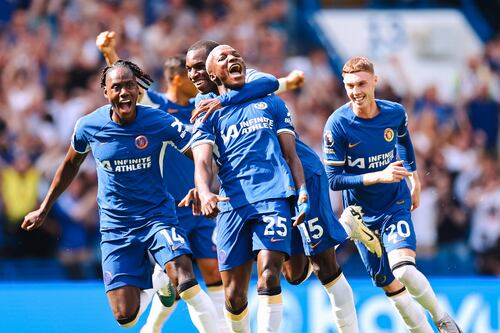 ¡Golazo de Moisés Caicedo! Remató de media cancha y puso a ganar al Chelsea