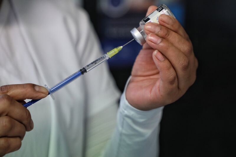 CIUDAD DE MÉXICO, 04ENERO2021.- Personal médico recibió la vacuna de refuerzo contra el Covid-19 en el Hospital General de la Vill.a
FOTO: GOBIERNO DE LA CIUDAD DE MÉXICO/CUARTOSCURO.COM