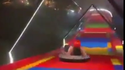 Tragedia en tobogán: mujer falleció tras golpearse durante la caída