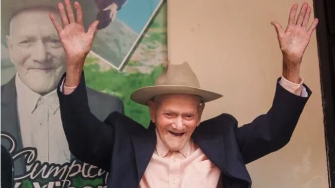 El hombre más longevo del mundo muere a los 114 años. ¿De dónde era?