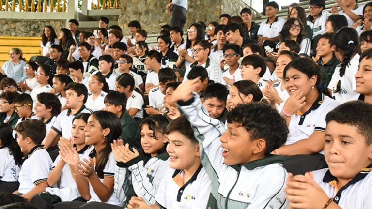 La campaña “Aquí se Composta” busca fomentar la educación ambiental y dar una segunda vida a restos de alimentos y poda.