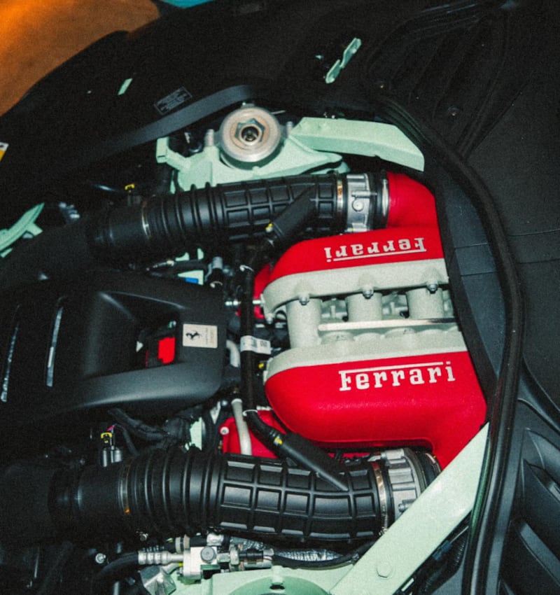El exclusivo Ferrari de Maluma