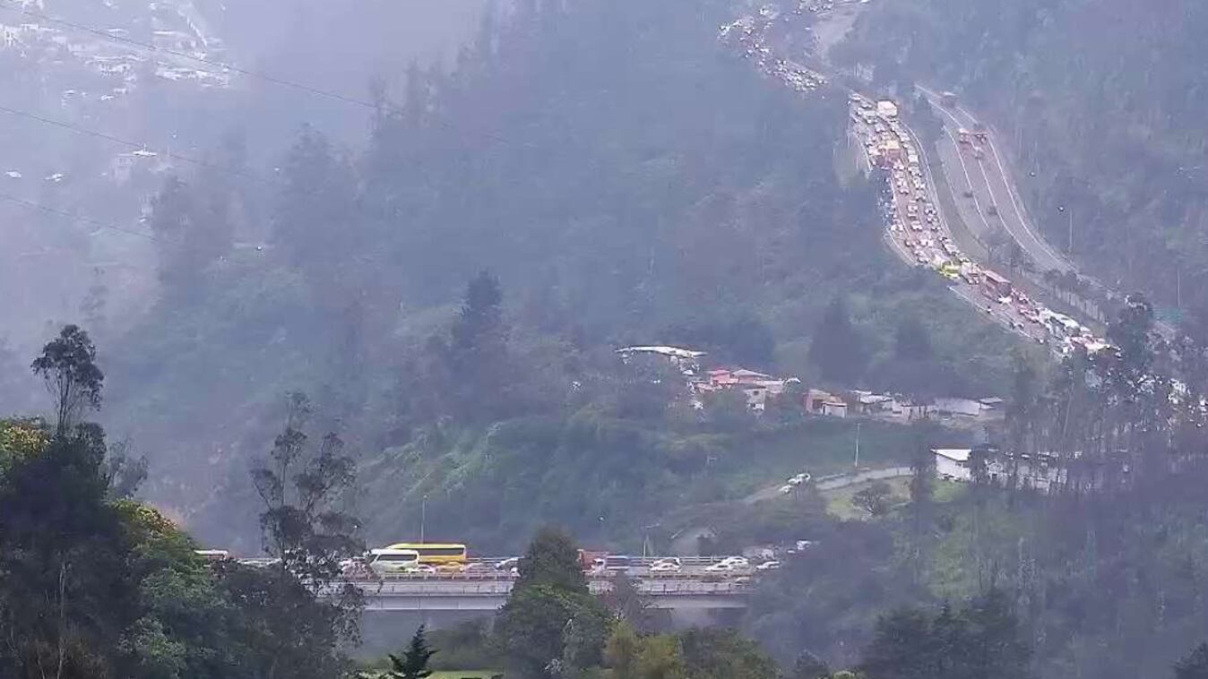 Congestión vehicular en la avenida Simón Bolívar