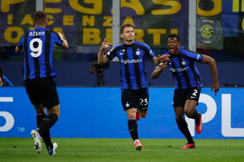 Inter sufrió y clasificó a ‘semis’ donde se medirá ante el AC Milán, partido que se repite después de 20 años en Champions