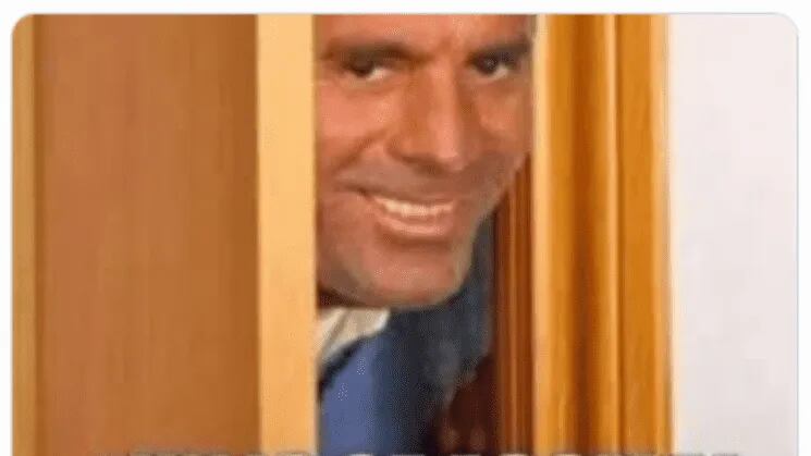 Lo que opina el cantante Julio Iglesias sobre los memes que hacen con su imagen