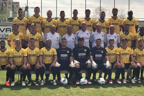 Futbolistas son acusados de abusar y burlarse de una mujer que estaba inconsciente