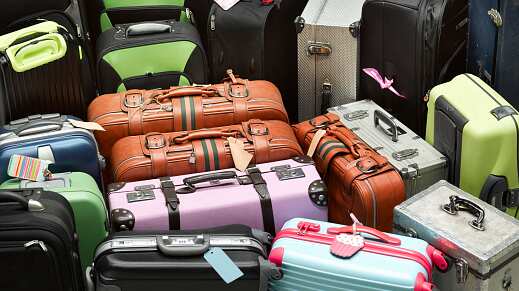 Subasta de objetos olvidados en el Aeropuerto de Quito