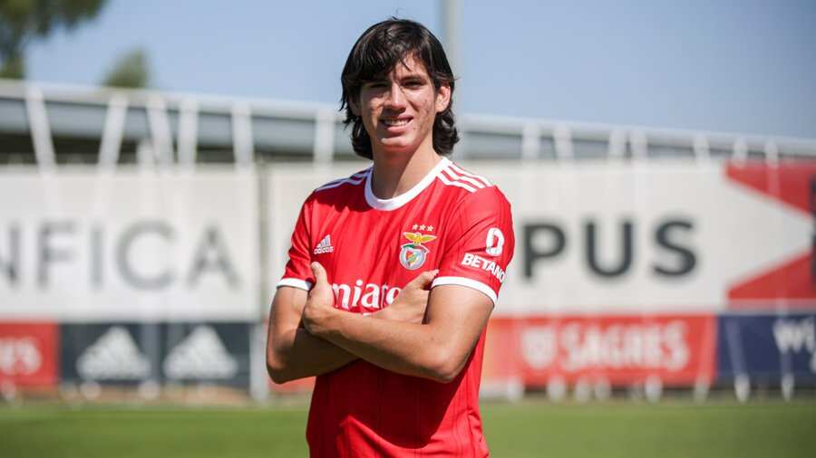 Marco Zambrano con el Benfica de Portugal