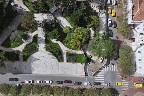 Parque Calderón se renueva: esto cambiará en el corazón de Cuenca