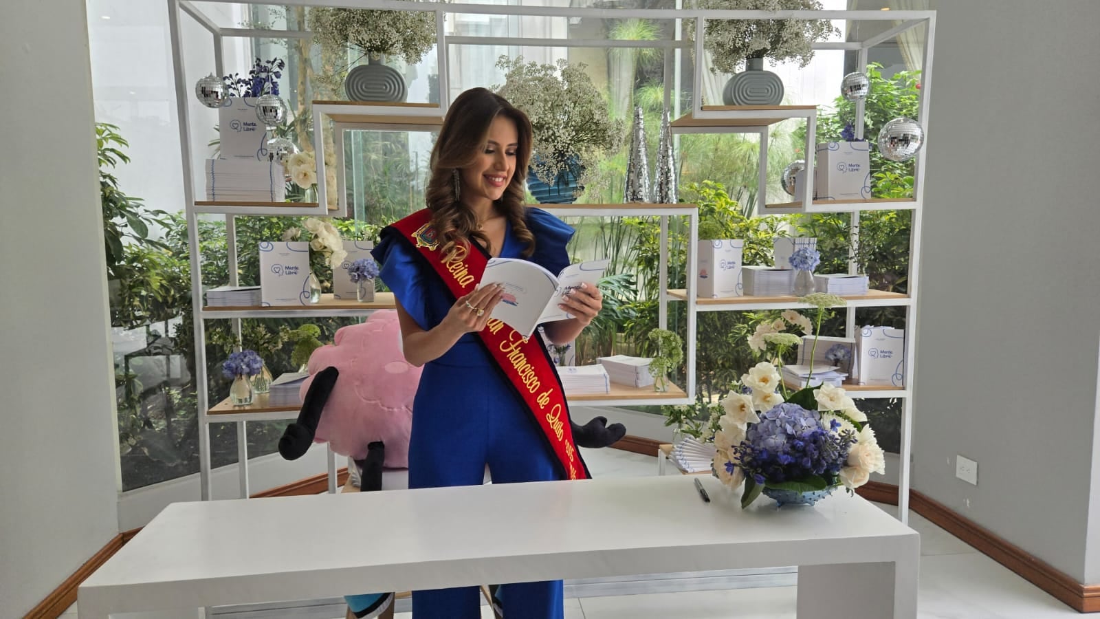 “Mente Libre”: la iniciativa de la reina de San Francisco de Quito para combatir la desnutrición infantil y la salud mental