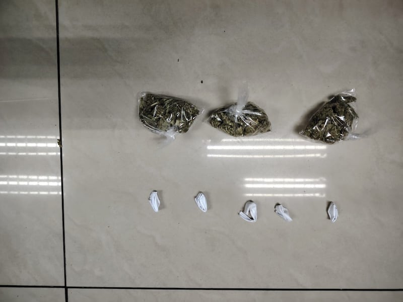 Desmantelan bodega de drogas de Los Lobos que abastecía a expendedores en el sur de Quito. Imagen: Antidrogas Policía Nacional