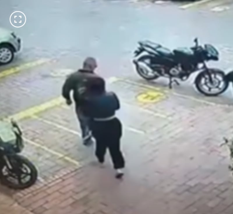 Padre le negó dinero a su hija y esta la atacó con un cuchillo - Fuente: Foto de la web