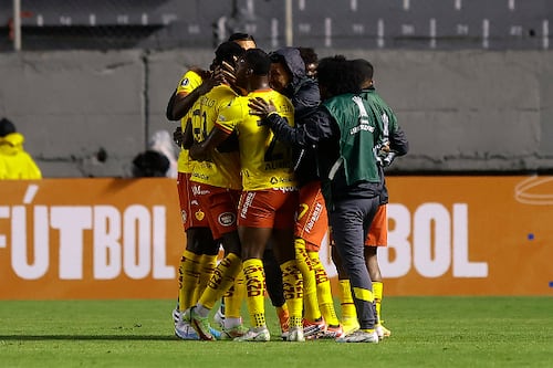 ¡Papá hace historia! Aucas debuta en la Copa Libertadores con victoria ante el campeón Flamengo