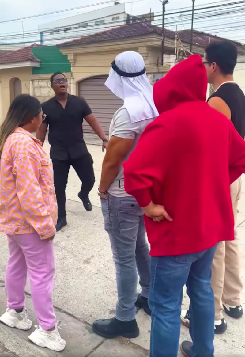 Se volvió viral el video que hizo Jonathan Estrada sobre 'El Conejo Malo'