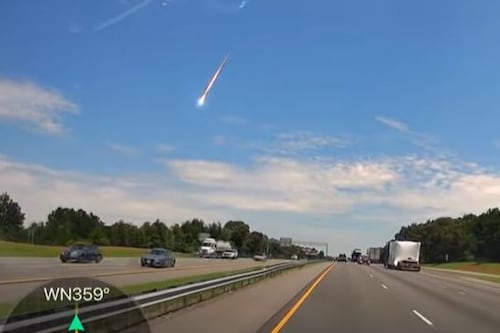 Una misteriosa bola de fuego atraviesa el cielo de EE. UU. y genera conmoción en varios estados