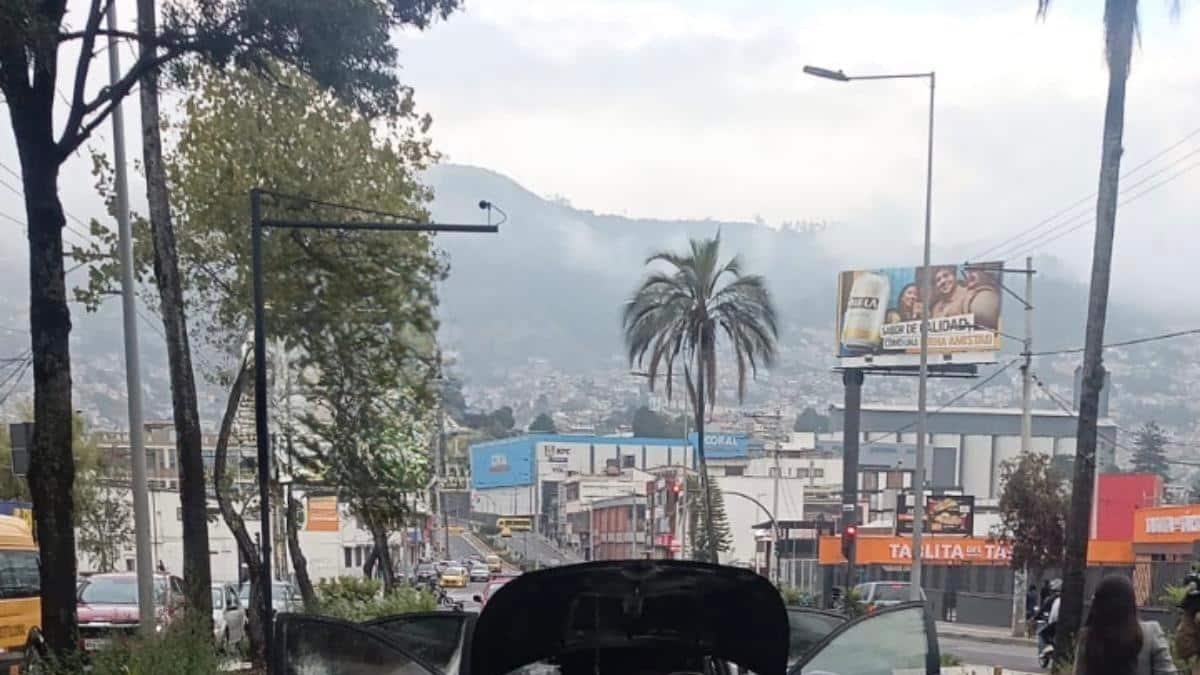 Vehículo se incendió en el sur de Quito