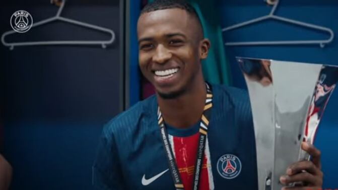 William Pacho campeón de la Supercopa de Francia