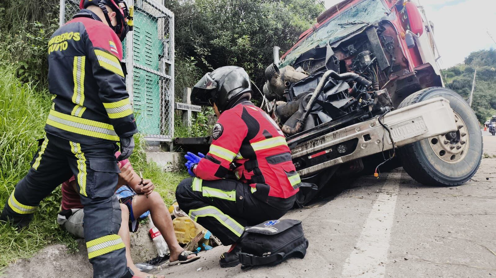Quito: accidente de tránsito en la Av. Simón Bolívar deja una persona herida en el sector Gualo