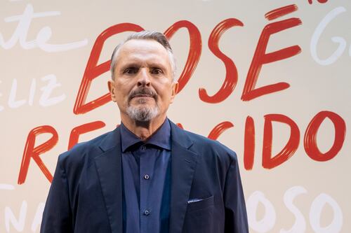 Vuelve el ‘Amante Bandido’: Miguel Bosé anuncia su retorno a los escenarios tras ocho años de ausencia