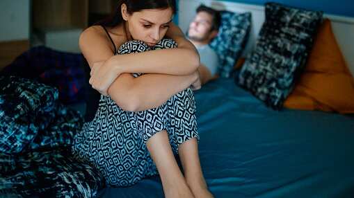 Joven sorprendió viendo a su novio fotos de reconocida modelo internacional.