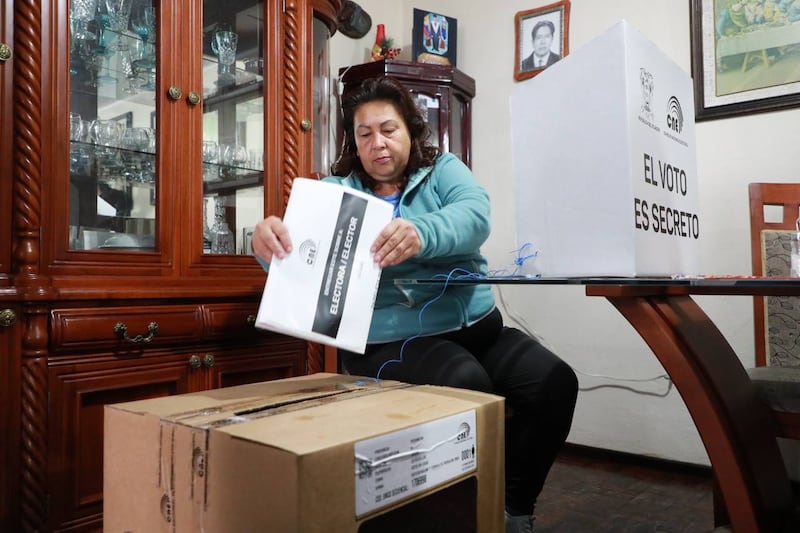 475 beneficiarios de Voto en Casa sufragaron en el Referéndum y Consulta Popular 2024.