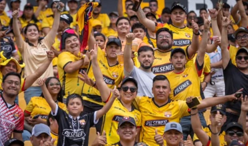 Hinchas de Barcelona SC.