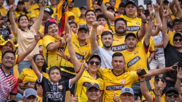 Hinchas de Barcelona SC.