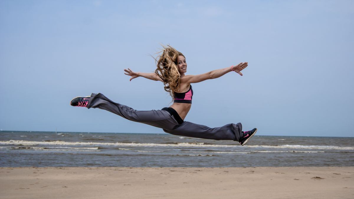 La exgimnasta de Países Bajos vio como sus papás saquearon sus cuentas bancarias, y ahora triunfa en OnlyFans.